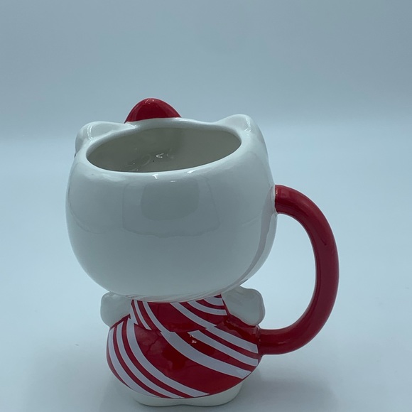 Hello Kitty Peppermint Ceramic Mug & Hello Kitty Salt and Pepper Shakers - Picture 4 of 16